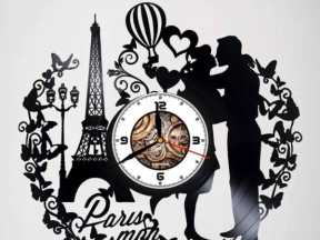 Mẫu đồng hồ treo tường tình yêu Paris rất đẹp